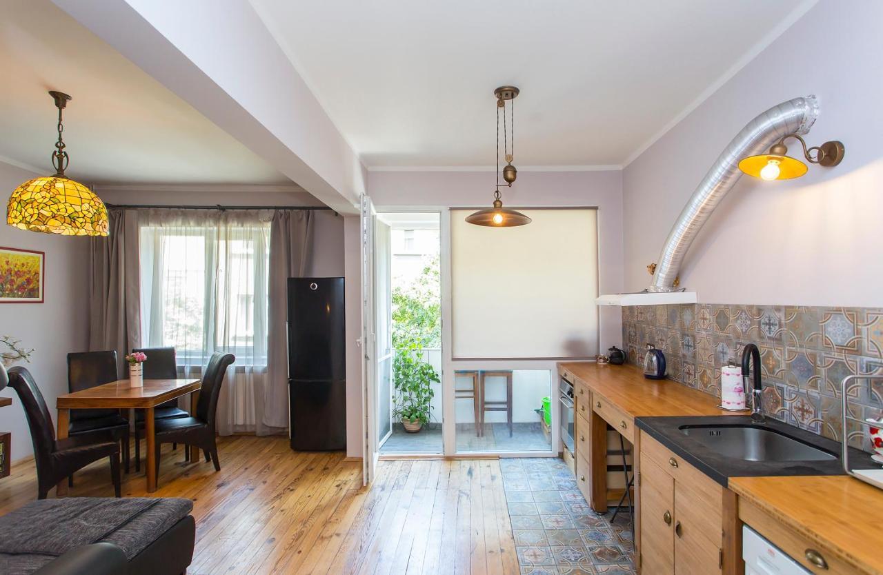 Colorful 2Bdr Apartment In The City Center 索菲亞 外观 照片