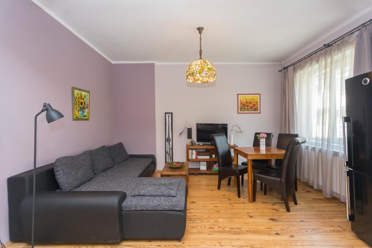 Colorful 2Bdr Apartment In The City Center 索菲亞 外观 照片