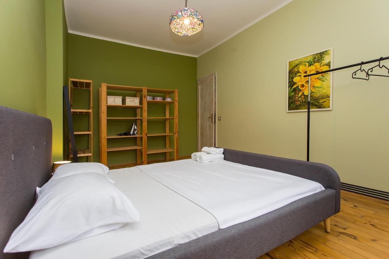 Colorful 2Bdr Apartment In The City Center 索菲亞 外观 照片